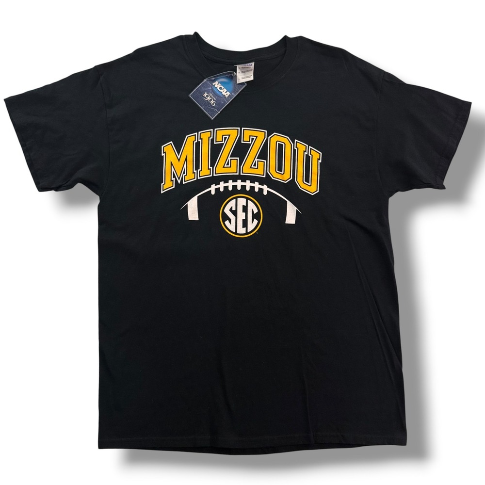 Gildan Mizzou T-Shirt Mens L Black Missouri Tigers SEC Football Graphic NCAA NWT
